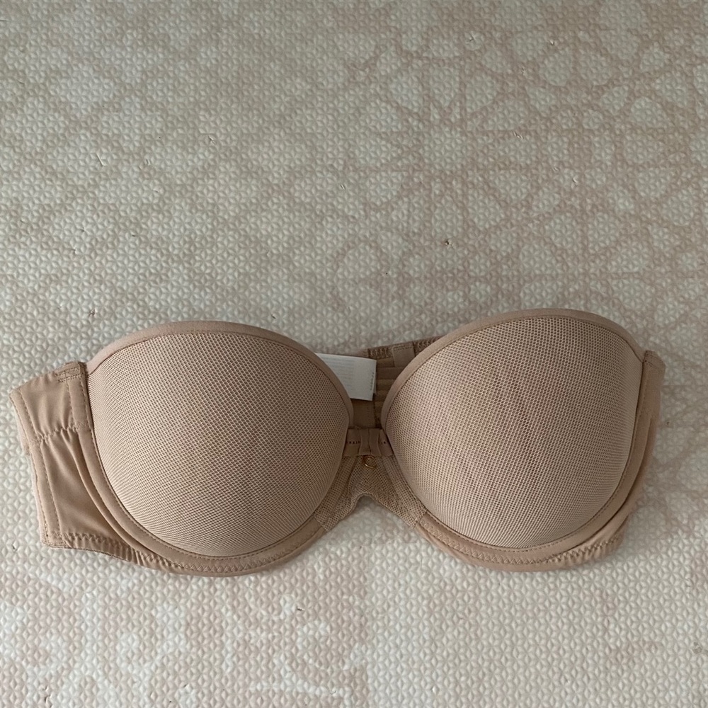 Strapless bra with underwire - like new